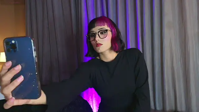 Snapshot of tati_cardenas chatting on 03/04/25, 07:30 tati cardenas online show from 03/04/25, 07:30