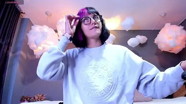 Snapshot of tati_cardenas chatting on 03/13/25, 10:47 tati cardenas online show from 03/13/25, 10:47