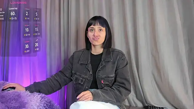 Snapshot of tati_cardenas chatting on 03/22/25, 04:03 tati cardenas online show from 03/22/25, 04:03