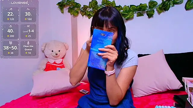 Snapshot of tati_cardenas chatting on 09/12/25, 04:34 tati cardenas online show from 09/12/25, 04:34