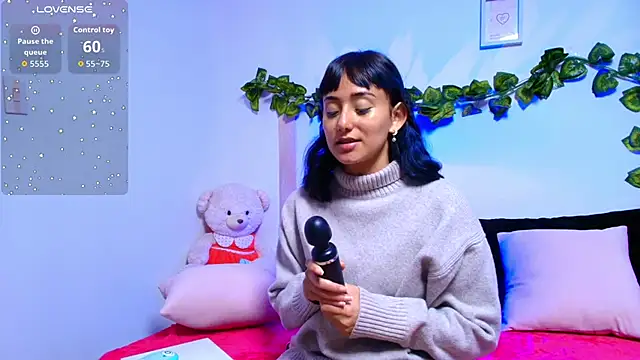 Snapshot of tati_cardenas chatting on 09/13/25, 04:34 tati cardenas online show from 09/13/25, 04:34