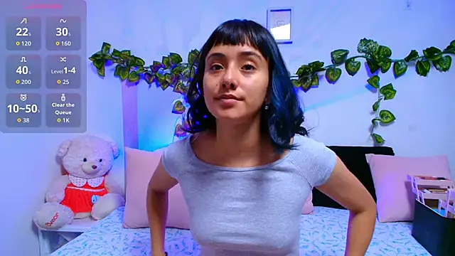 Snapshot of tati_cardenas chatting on 09/30/25, 04:17 tati cardenas online show from 09/30/25, 04:17