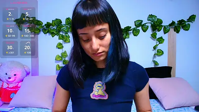 Snapshot of tati_cardenas chatting on 10/11/25, 04:33 tati cardenas online show from 10/11/25, 04:33