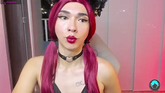 Snapshot of sofi_elfqueen chatting on 01/15/25, 12:41 sofi elfqueen online show from 01/15/25, 12:41