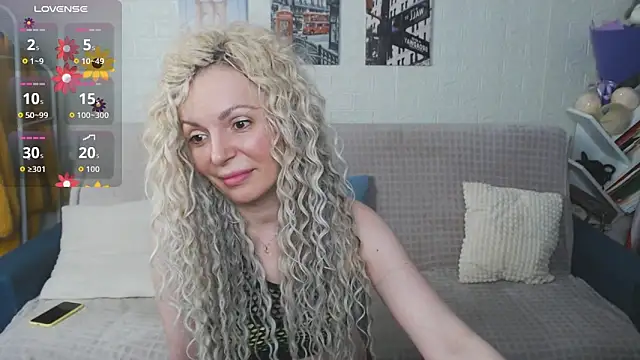 Snapshot of kiramarta chatting on 11/24/25, 01:55 kiramarta online show from 11/24/25, 01:55