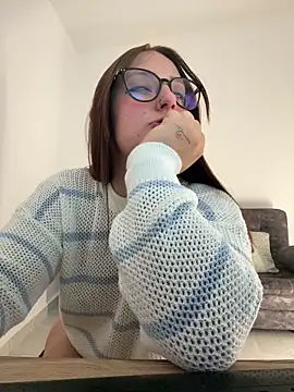 Megan lu2 online show from 09/11/25, 12:27