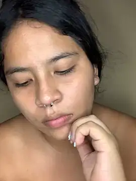 moncerrat luna online show from 12/04/24, 12:41