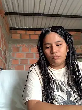 moncerrat luna online show from 12/12/24, 07:15