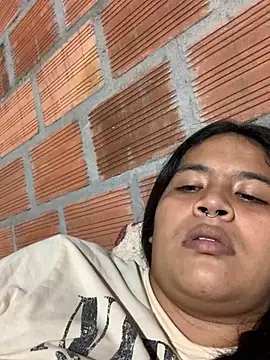 moncerrat luna online show from 12/26/24, 07:16