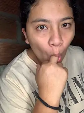 moncerrat luna online show from 01/21/25, 11:56