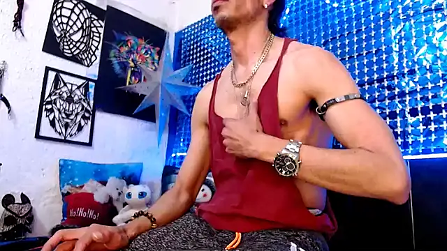 Snapshot of Mensecret69 chatting on 12/31/24, 11:39 Mensecret69 online show from 12/31/24, 11:39