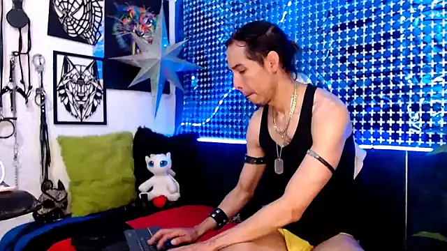 Snapshot of Mensecret69 chatting on 01/07/25, 05:53 Mensecret69 online show from 01/07/25, 05:53