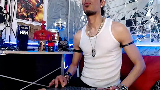 Snapshot of Mensecret69 chatting on 02/10/25, 10:40 Mensecret69 online show from 02/10/25, 10:40