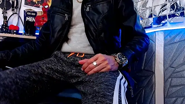 Snapshot of Mensecret69 chatting on 02/16/25, 04:53 Mensecret69 online show from 02/16/25, 04:53