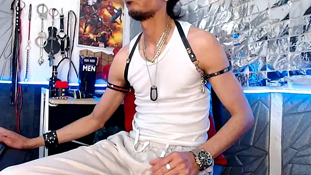 Snapshot of Mensecret69 chatting on 02/17/25, 09:19 Mensecret69 online show from 02/17/25, 09:19