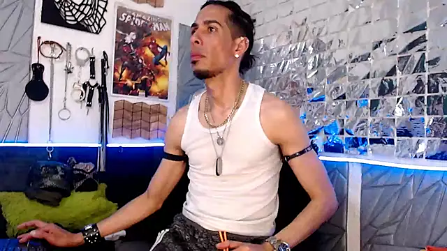 Snapshot of Mensecret69 chatting on 02/27/25, 04:31 Mensecret69 online show from 02/27/25, 04:31