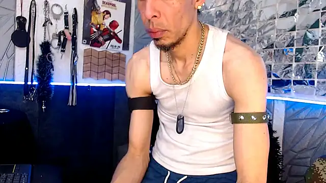 Snapshot of Mensecret69 chatting on 03/03/25, 05:29 Mensecret69 online show from 03/03/25, 05:29