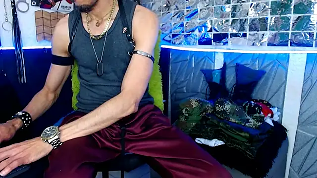 Snapshot of Mensecret69 chatting on 03/13/25, 09:26 Mensecret69 online show from 03/13/25, 09:26