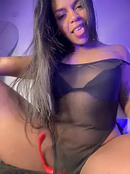 Snapshot of Charly_ chatting on 10/12/25, 04:44 Charly online show from 10/12/25, 04:44