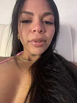 Snapshot of Charly_ chatting on 11/02/25, 04:26 Charly online show from 11/02/25, 04:26