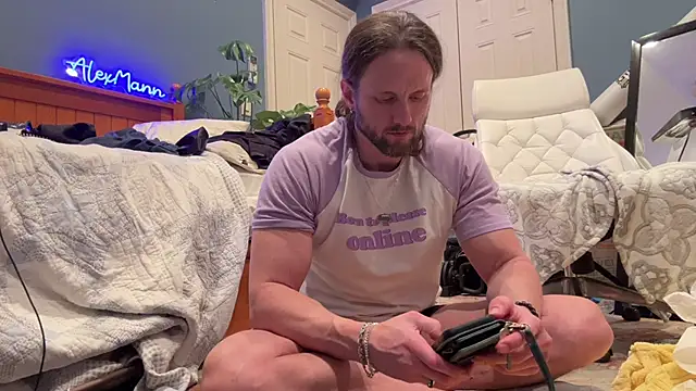 Snapshot of alexmannd chatting on 02/06/25, 03:16 alexmannd online show from 02/06/25, 03:16