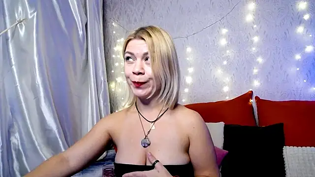 Snapshot of LILU_MS chatting on 03/20/25, 12:11 LILU MS online show from 03/20/25, 12:11