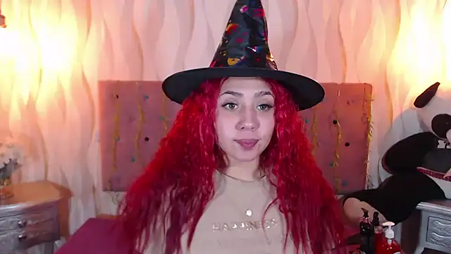 IsabelaLatina online show from 10/31/25, 02:23