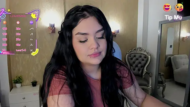 Snapshot of martinasaez chatting on 11/01/25, 01:46 martinasaez online show from 11/01/25, 01:46