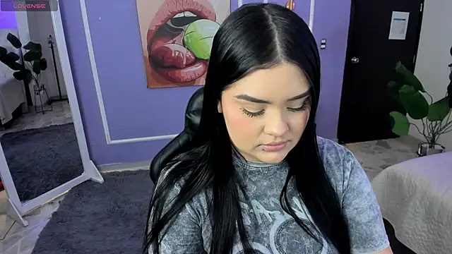 Snapshot of martinasaez chatting on 11/14/25, 08:07 martinasaez online show from 11/14/25, 08:07