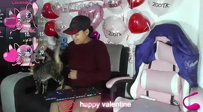 Snapshot of Charis_21 chatting on 02/18/25, 01:10 Charis 21 online show from 02/18/25, 01:10
