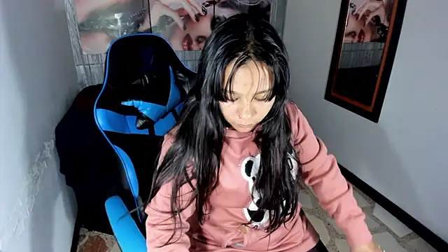 Charis 21 online show from 10/26/25, 07:31