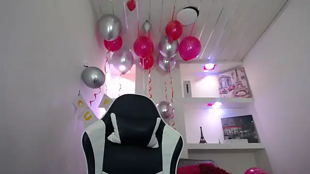 Charis 21 online show from 11/13/25, 06:51