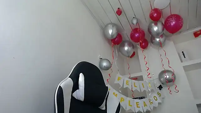 Charis 21 online show from 11/14/25, 09:08