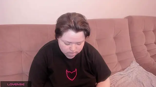 ihaveasecret  online show from 02/02/25, 08:19