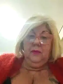 Snapshot of Merilulla chatting on 01/20/25, 08:40 Merilulla online show from 01/20/25, 08:40