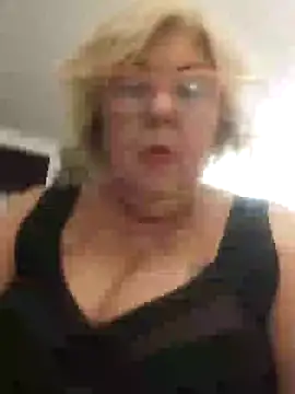 Snapshot of Merilulla chatting on 01/25/25, 01:21 Merilulla online show from 01/25/25, 01:21