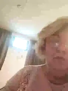 Snapshot of Merilulla chatting on 01/26/25, 12:58 Merilulla online show from 01/26/25, 12:58