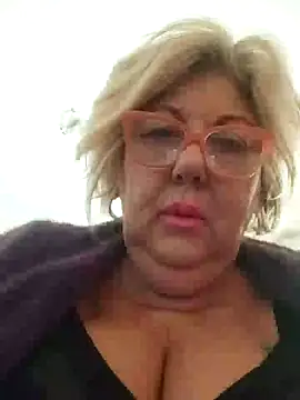 Snapshot of Merilulla chatting on 01/31/25, 12:29 Merilulla online show from 01/31/25, 12:29