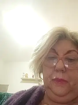 Snapshot of Merilulla chatting on 01/31/25, 03:33 Merilulla online show from 01/31/25, 03:33