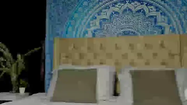 KeryHillson online show from 12/19/24, 12:23