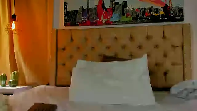 KeryHillson online show from 02/06/25, 03:31