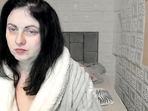 Lillian2 online show from 02/16/25, 10:32