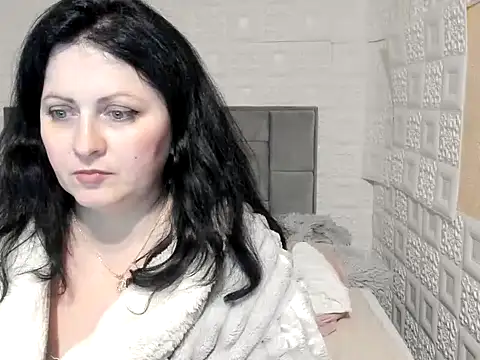 Lillian2 online show from 02/26/25, 05:42