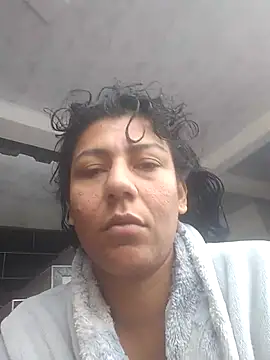 Snapshot of Sofi_love_2 chatting on 10/29/25, 04:20 Sofi love 2 online show from 10/29/25, 04:20