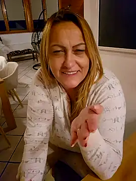 Isabellaa04 online show from 12/07/24, 12:41