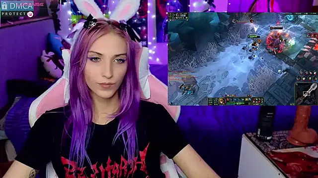 Snapshot of Violet_Noir chatting on 01/22/25, 10:40 Violet Noir online show from 01/22/25, 10:40