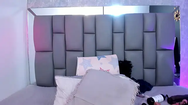 Snapshot of _MiaBrown_ chatting on 02/24/25, 06:15 MiaBrown online show from 02/24/25, 06:15