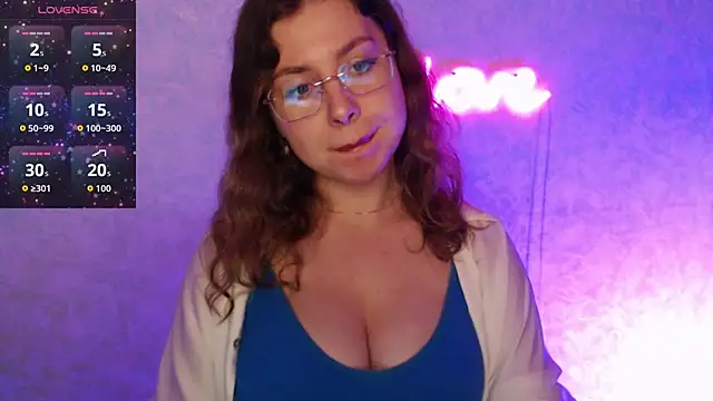Snapshot of Leah_Reed chatting on 09/11/25, 04:07 Leah Reed online show from 09/11/25, 04:07