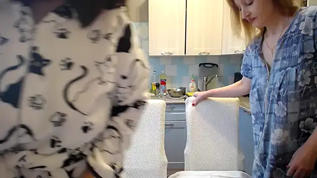 DonnaMagdalena online show from 12/12/24, 07:52