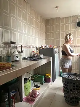 Celestedubois online show from 10/30/25, 04:52